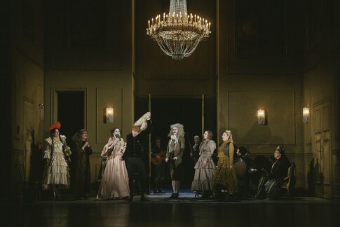 Laetitia Toursarkissian (Emma), Kristoffer Nowak (Herr von Platt), Marie-Therese Futterknecht (Frau von Cypressenburg), Florian Granzner (Titus Feuerfuchs), Medina Rekic (Musikerin), Tommy Fischnaller-Wachtler (Monsieur Marquis), Eleonora Golubkowa (Musikerin), Marion Reiser (Contantia), Ulrike Lasta (Flora Baumscheer), Valentina Wackerle (Dame), Irene Licha (Dame), Maria Kröll (Dame)