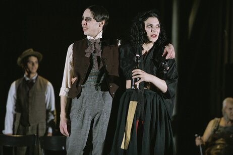 Carlos la Cruz (Bauernbursche), Tommy Fischnaller-Wachtler (Christoph), Laetitia Toursarkissian (Hannerl), Peter Lechner (Bauer)