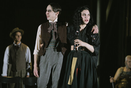 Carlos la Cruz (Bauernbursche), Tommy Fischnaller-Wachtler (Christoph), Laetitia Toursarkissian (Hannerl), Peter Lechner (Bauer) | © Marcella Ruiz Cruz