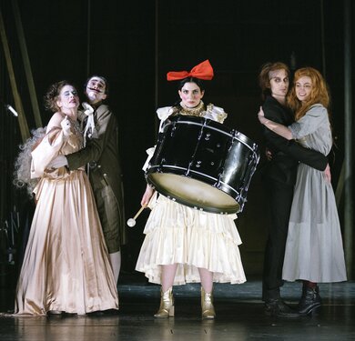 Marie-Therese Futterknecht (Frau von Cypressenburg), Tommy Fischnaller-Wachtler (Monsieur Marquis), Laetitia Toursarkissian (Emma), Florian Granzner (Titus Feuerfuchs), Julia Posch (Salome Pockerl), Valentina Wackerle (Dame)