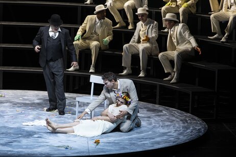 Florian Stern (Matěj Brouček), Alexey Sayapin (Sternfried), Hazel neighbour (Etherea) & Chor | © Wagner-Strauss