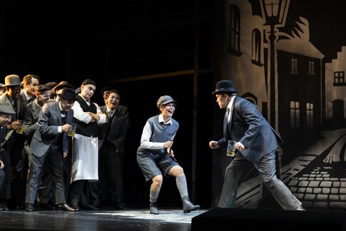 Erwin Belakowitsch (Würfl), Anastasia Lerman (Piccolo), Florian Stern (Matěj Brouček) & Chor