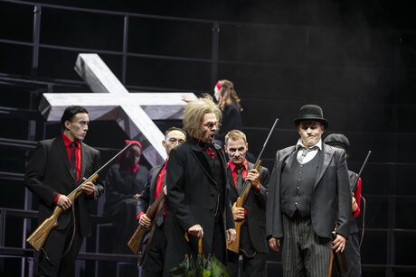 Jungwhan Lee (Miroslav), Abongile Fumba (Kedruta), Qi Wang (Vacek), Marcel Brunner (Domšik), Michael Gann (Vojta)  & Florian Stern (Matěj Brouček) | © Nurith Wagner-Strauss