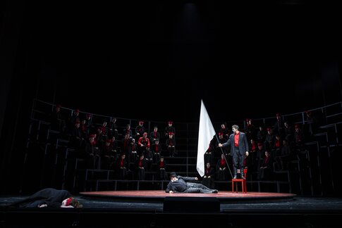 Hazel Neighbour (Kunka), Florian Stern (Matěj Brouček), Alexey Sayapin (Peter) & Chor