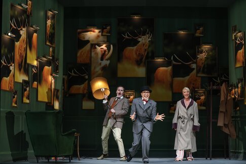 Florian Stern (Eisenstein), Jakob Nistler (Dr. Blind), Susanne Langbein (Rosalinde)