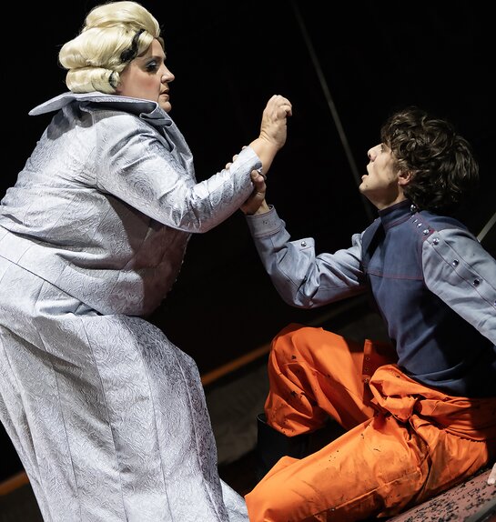 Petra Alexandra Pippan (Großfürstin), Tommy Fischnaller-Wachtler (Iwan Kaljajew)