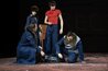 Stefan Riedl (Annenkow), Daniela Bjelobradić (Dora), Tommy Fischnaller-Wachtler (Kaljajew), Patrick Ljuboja (Woinow)