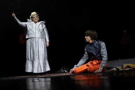 Petra Alexandra Pippan (Großfürstin), Tommy Fischnaller-Wachtler (Iwan Kaljajew) | © Cordula Treml