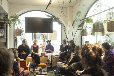 Labortage in Bozen, v.l.n.r.: Rudolf Frey (VBB), Elisabeth Schack (TLT), Maria Chemello (Centrale Fies), Maria Christina Hilber und Michaela Senn
