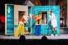 Elena-Maria Knapp (Elfi), Frederick Redavid (Franz), Raphael Kübler (Apotheker)