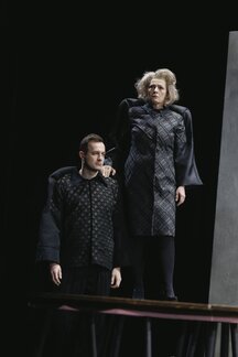 Patrick Ljuboja (Lukas) & Sara Nunius (Hedwig, genannt Frau Prof. Schuster)