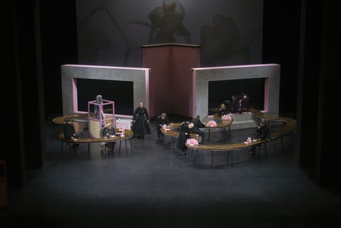 Patrick Ljuboja (Lukas), Sara Nunius (Hedwig, genannt Frau Prof. Schuster), Marie-Therese Futterknecht (Frau Zittel), Tommy Fischnaller-Wachtler (Herr Landauer), Christoph Kail (Prof. Robert Schuster), Philipp Rudig (Prof. Liebig), Ulrike Lasta (Olga), & Julia Posch (Anna)