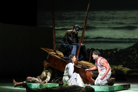 Camilla Lehmeier (Idamante), Oliver Sailer (Die Stimme / Neptun) & Dovlet Nurgeldiyev (Idomeneo) | © Barbara Palffy