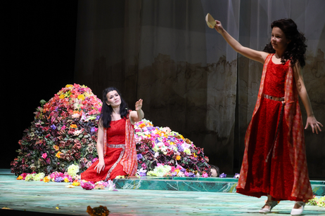 Anastasia Lerman (Ilia) & Pia Seebacher (Ilia als Kind) | © Barbara Palffy