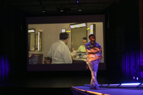 Is Anybody Home? | © David Baltzer