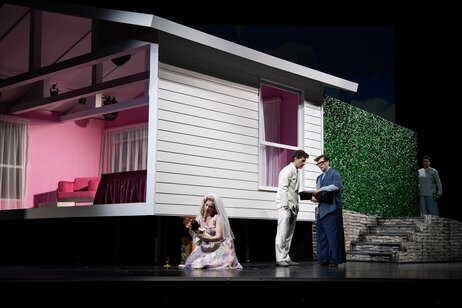 Christiana Oliveira (Cio-Cio-San), Adam Sánchez (B. F. Pinkerton), Jakob Nistler (Goro) & Bernarda Klinar (Suzuki) | © Cordula Treml