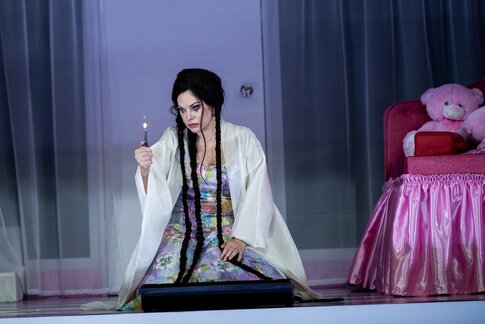 Cristiana Oliveira (Cio-Cio-San)