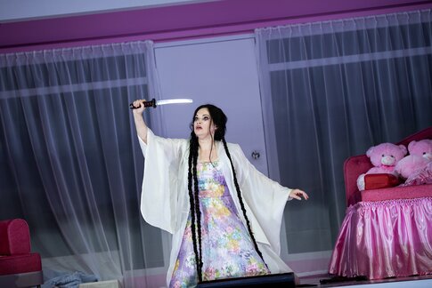 Cristiana Oliveira (Cio-Cio-San)