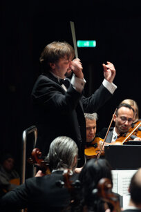 Neujahrskonzert 2026: Musikalische Leitung Ainārs Rubiķis_01 | © WE FEEL Neujahrskonzert 2026: Musikalische Leitung Ainārs Rubiķis_01 | © WE FEEL