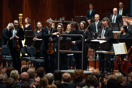 Neujahrskonzert 2026: Tiroler Symphonieorchester Innsbruck, Musikalische Leitung Ainārs Rubiķis_02 | © WE FEEL