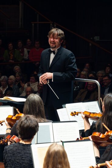 Neujahrskonzert 2026: Musikalische Leitung Ainārs Rubiķis_03 | © WE FEEL