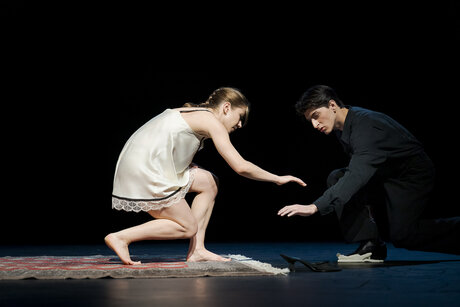 Stück: Secret Garden / Choreografie: Olivia Swintek Foto: Elizabeth Shupe, Giorgos Mitas | © Werner Kmetitsch