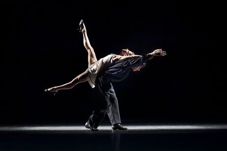 Stück: Secret Garden / Choreografie: Olivia Swintek Foto: Elizabeth Shupe, Giorgos Mitas | © Werner Kmetitsch