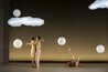 Stück: When the Hear Starts to Whisper / Choreografie: Sarah Merler  Foto: Antonietta Bajraktarti, Yi Yu, Iliano Tomasetto