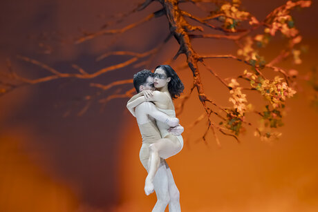 Stück: Bardo 49 / Choreografie: Mingfu Guo Foto: Iliano Tomasetto, Catarina Abreu | © Werner Kmetitsch