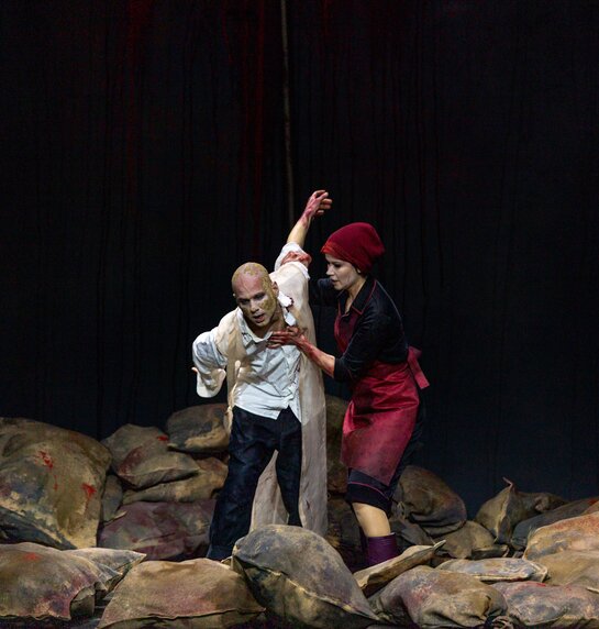 Georg A. Bochow (Orest), Anastasia Lerman (Iphigenie) | © Victor Klein