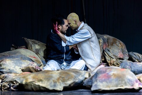 Jason Lee (Pylades), Georg A. Bochow (Orest)