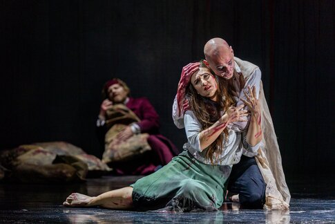 Johannes Maria Wimmer (Thoas), Annina Wachter (Hermione), Georg A. Bochow (Orest)