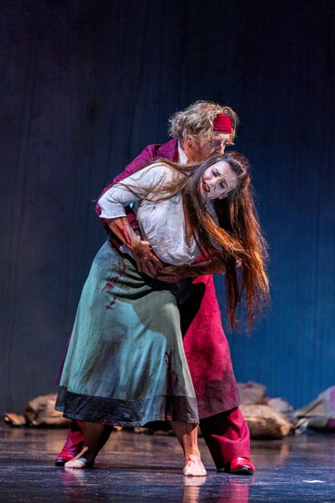 Johannes Maria Wimmer (Thoas), Annina Wachter (Hermione) | © Victor Klein