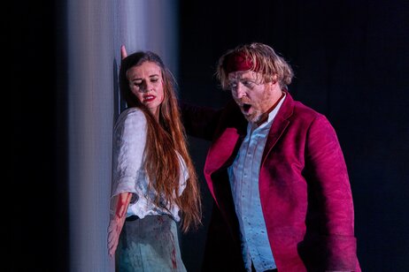 Annina Wachter (Hermione), Johannes Maria Wimmer (Thoas) | © Victor Klein