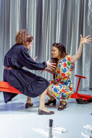 Wiltrud Stieger (Elena) & Desirée Jakobitsch (Lila)