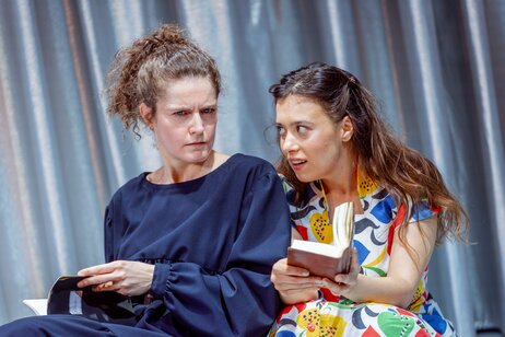 Wiltrud Stieger (Elena) & Desirée Jakobitsch (Lila)