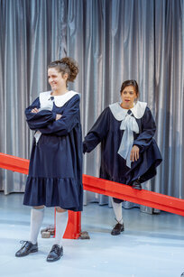 Wiltrud Stieger (Elena) & Desirée Jakobitsch (Lila) | © Victor Klein