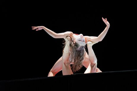 No-Pleasure Pain: Elizabeth Shupe, Spiros Zykos | © Werner Kmetitsch