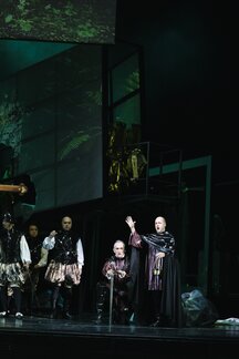 Stanislav Stambolov (Konquistador), Stephen Chaundy (Don Gairre), Christian Miedl (Don Stepano)