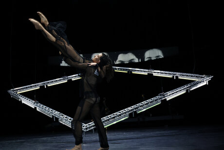 «Meat Market» Antonietta Bajraktari, Franklin Jones da Silva Santos | © Ida Zenna
