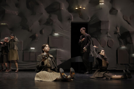 «Over My Dead Body» Lara Fransen, Catarina Abreu, Melissa Totaro, Chris Roosenburg, Letizia Pignard | © Ida Zenna