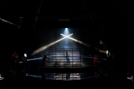 ÖEA Kammerspiele Innsbruck: Lucy Altus (Nur) & Ensemble PHACE (Council) | © Victor Klein