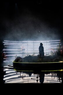 ÖEA Kammerspiele Innsbruck: Lucy Altus (Nur), Julien Horbatuk (Guy) & Ensemble PHACE (Council)