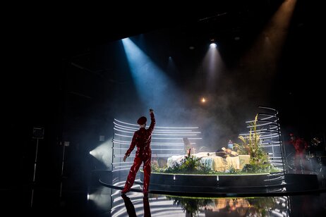 ÖEA Kammerspiele Innsbruck: Thomas Lichtenecker (Doll), Julien Horbatuk (Guy) & Lucy Altus (Nur) | © Victor Klein