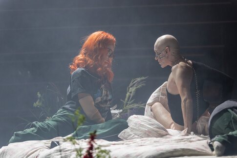 ÖEA Kammerspiele Innsbruck: Lucy Altus (Nur) & Thomas Lichtenecker (Doll)