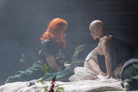 ÖEA Kammerspiele Innsbruck: Lucy Altus (Nur) & Thomas Lichtenecker (Doll) | © Victor Klein
