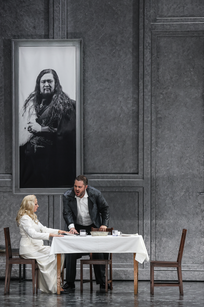 Viktorija Kaminskaite (Amelia), Önay Köse (Renato) | © Barbara Pálffy Viktorija Kaminskaite (Amelia), Önay Köse (Renato) | © Barbara Pálffy