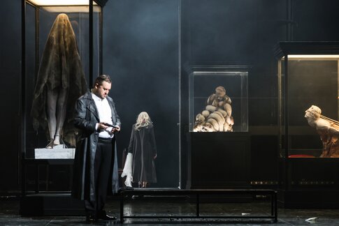 Önay Köse (Renato), Viktorija Kaminskaite (Amelia)