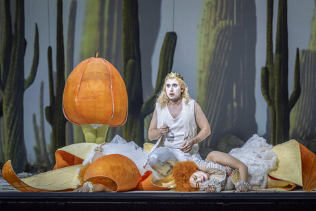 Alexander Fedorov (Prinz), Annina Wachter (Ninetta), Federica Cassati (Linetta), Anastasia Lerman (Nicoletta)  | © Birgit Gufler