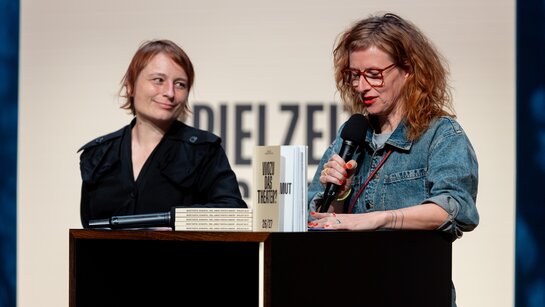 Laura Nöbauer & Uschi Oberleiter, Co-Direktorinnen Junges Theater